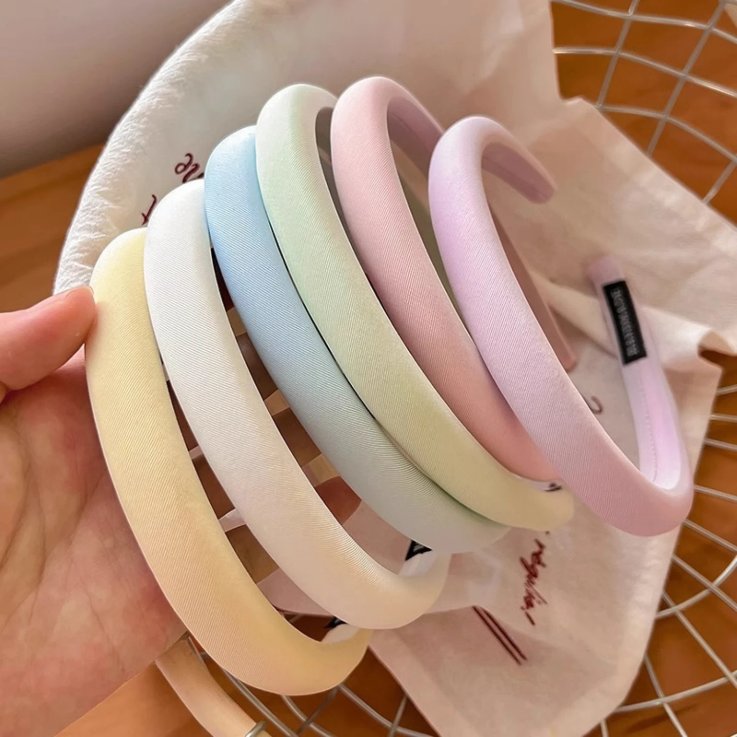 1pcs 마카롱 컬러 스폰지 머리띠 여성용 좁은 가장자리 페이스 워시 헤어 밴드 패션 소녀 간단한 헤어 후프