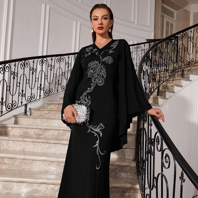 Muslim Abayat Dress for Women, Monochrome, Embroidery, V-Neck, Bat Sleeve, Fashion, Temperament, Wholesale, 2023