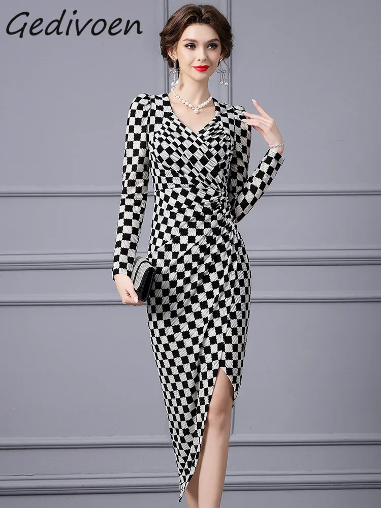 

Gedivoen Autumn Fashion Designer Vintage Plaid Print Dress Women V Neck Ruched High Waist Package Buttocks Slit Slim Long Dress