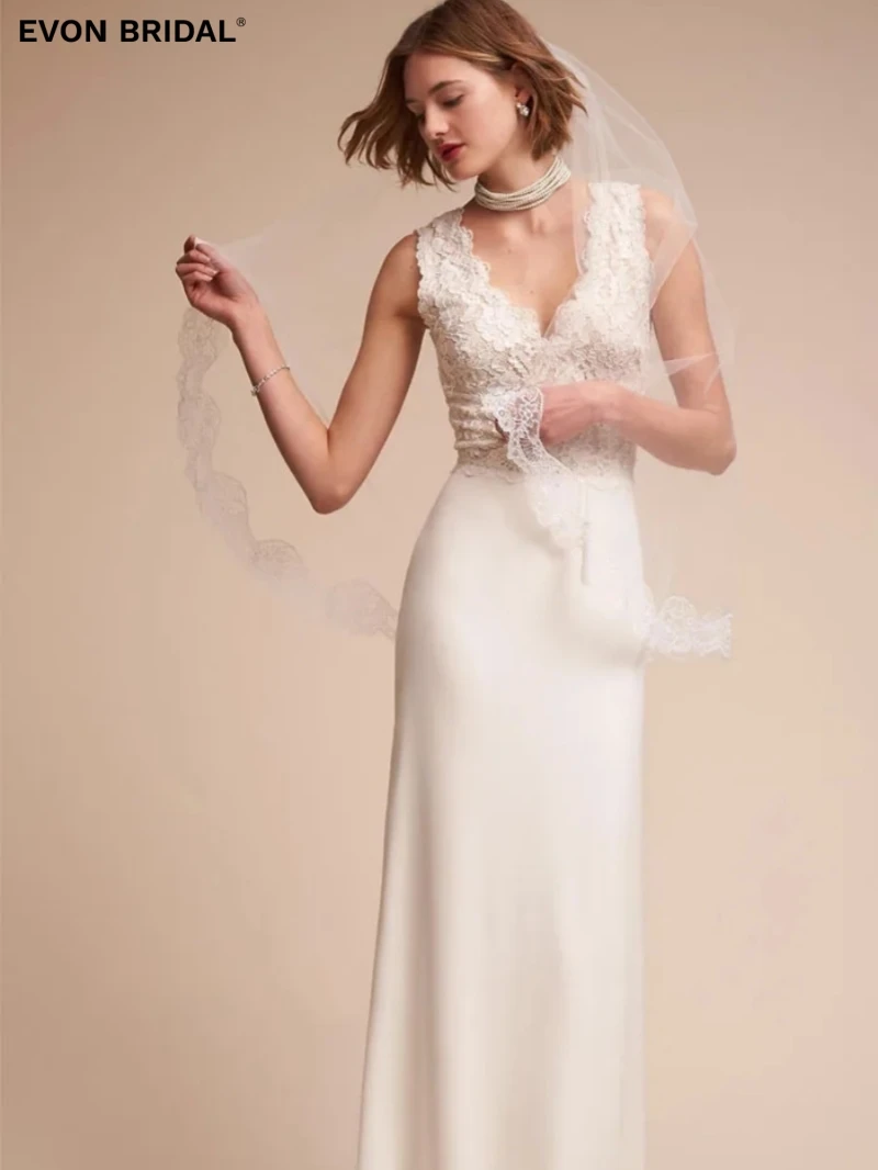 

EVON BRIDAL Simple V-Neck Modest Spaghetti Straps Wedding Dresses for Women Floor Length Backless Lace Appliques Prom Dresses