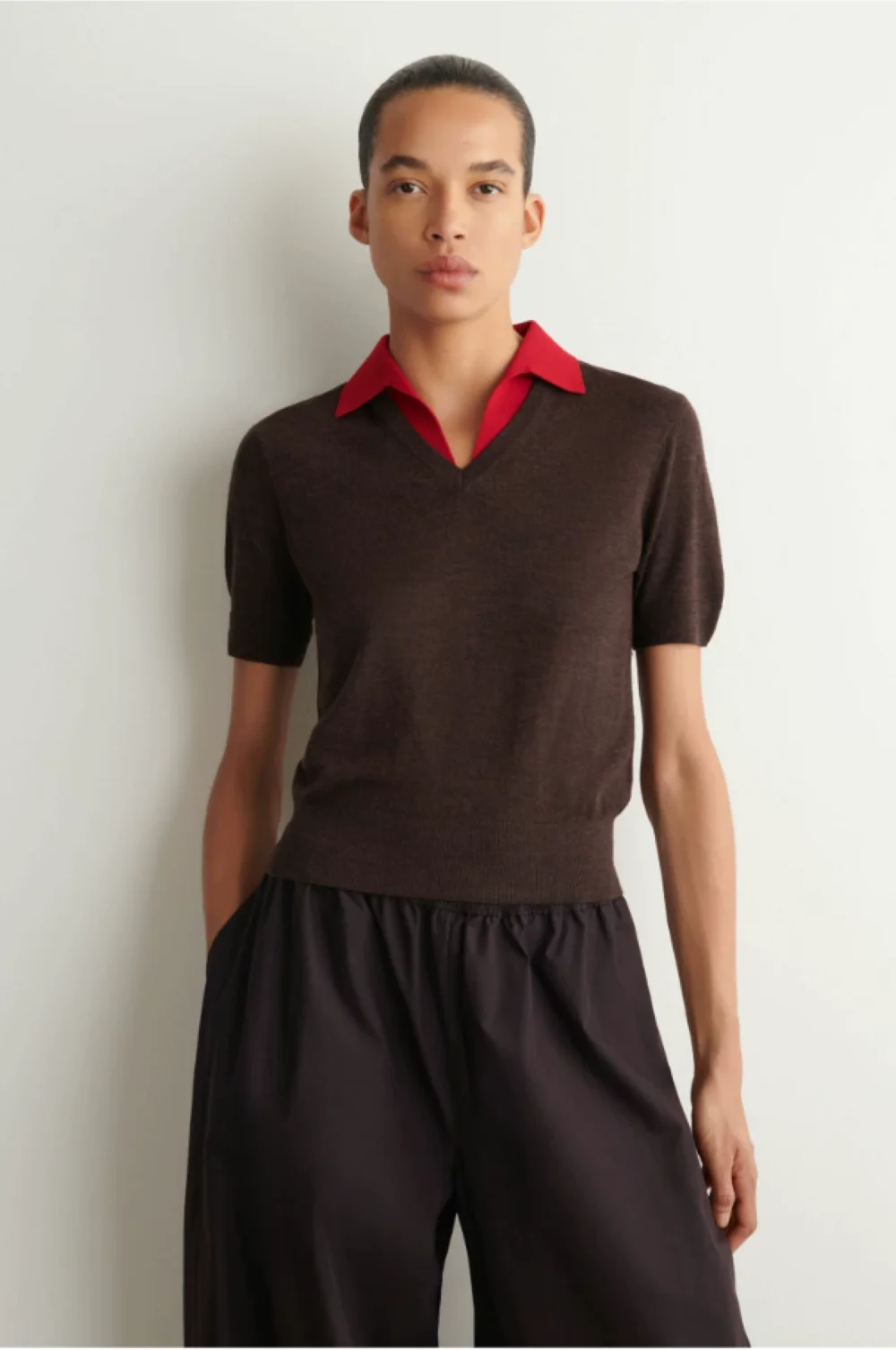 XIMIAN APPAREL 2026 YAZHIMEI traf Cos Herbst Neuer Stil Damen lässiges braunes Standard-Wollmisch-Poloshirt mit Lagen-Design