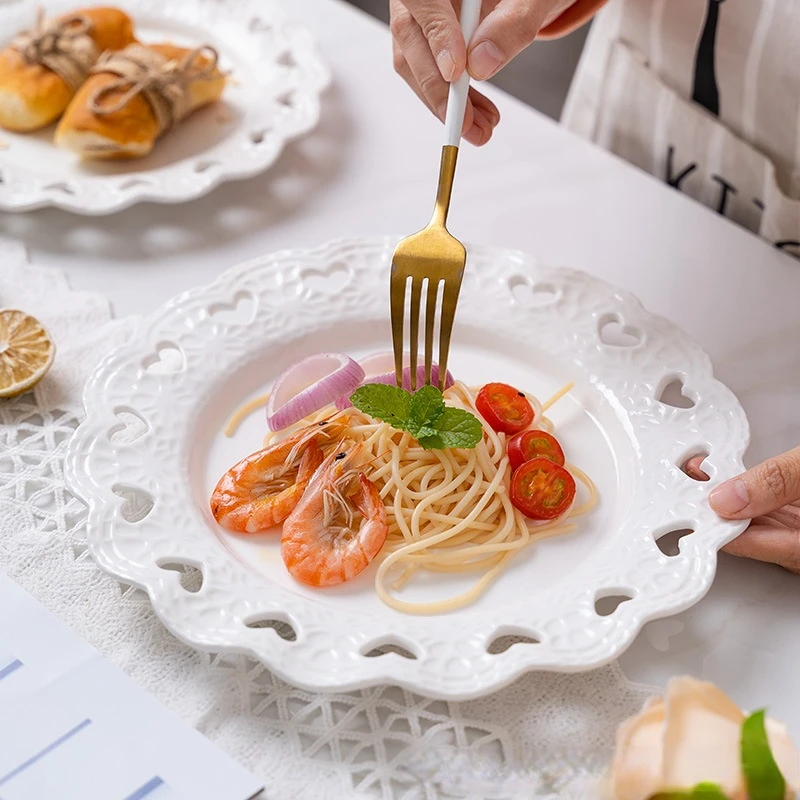 European Relief Love Plate Pure White Heart-shaped Hollow Plate Household Round Bowl Cake Ceramic Dessert Dinner Set Dishes