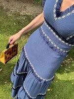 فستان نسائي أنيق كلاسيكي بهامش متداخل مكشكش متوسط الطول ، رقبة على شكل حرف V ، بلا أكمام ، أرواب بخصر مرتفع ، حفلات للسيدات ، موضة صيفية ، 1