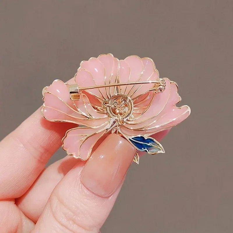 여성용 우아한 진주 모란 꽃 브로치, 절묘한 크리스탈 라인석 브로치 핀, 럭셔리 연회 웨딩 주얼리 선물, 트렌디한