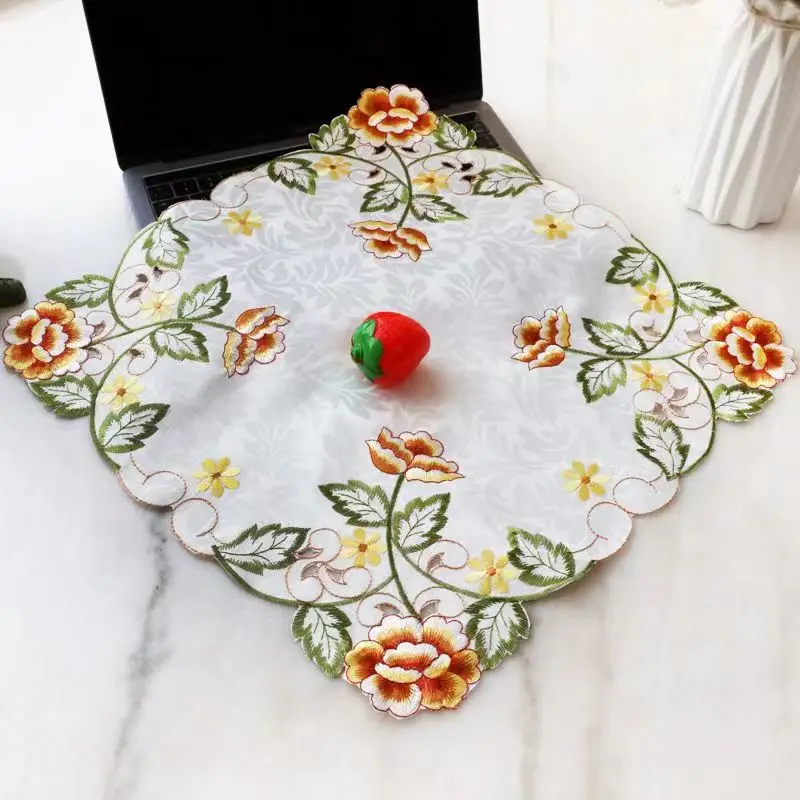 Mantel Bordado Con Flores En Color Rojo Oscuro, Burdeos Y Verde, Tela De Base Blanca, Acabado Con Borde Festoneado, Mantel De Boda Color Rubí, Mantel De Cocina Y Comedor - México