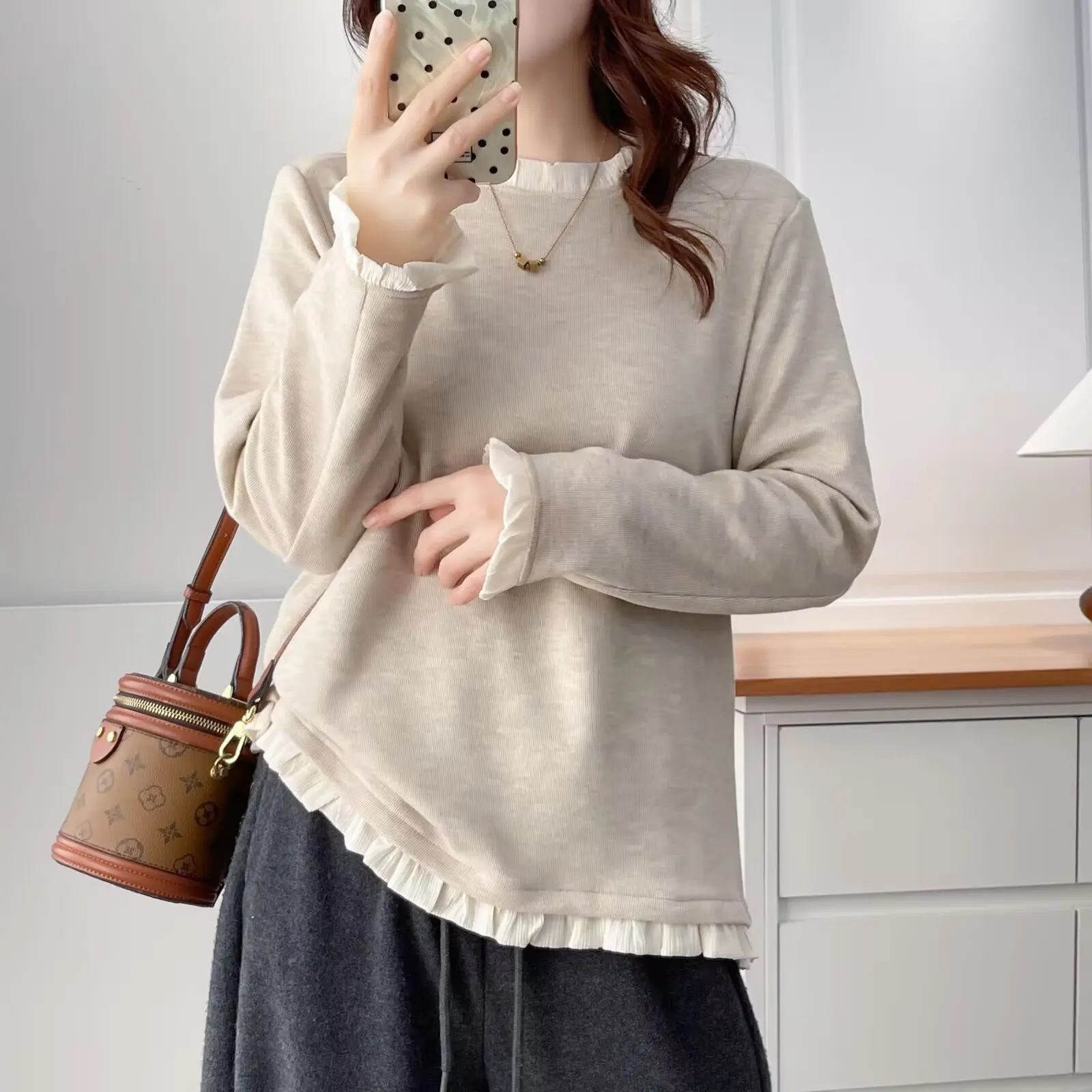 XXXXL Fashion Plus Size Woman Clothing T-Shirt New Autumn And Winter Elegant Lace Patchwork Long Sleeve Warm Tops 6702