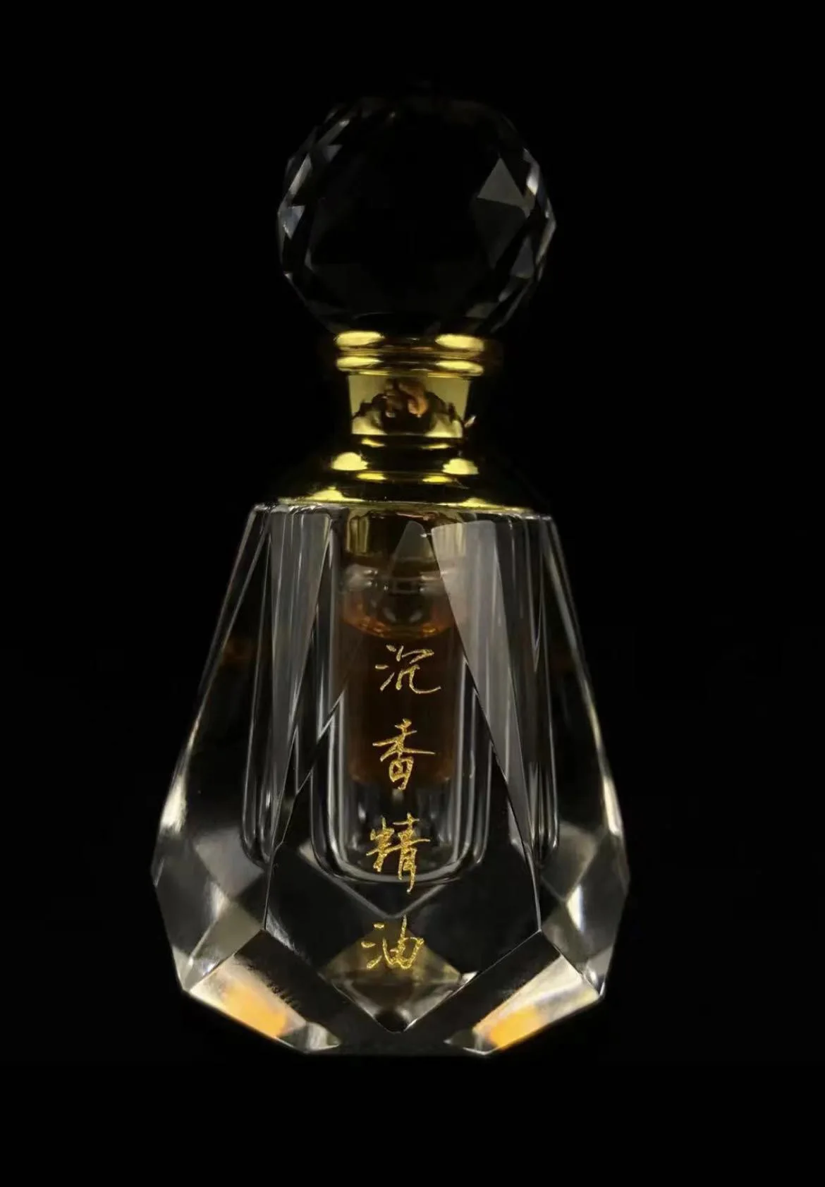 

2 grams of ancient method of agarwood essential oil