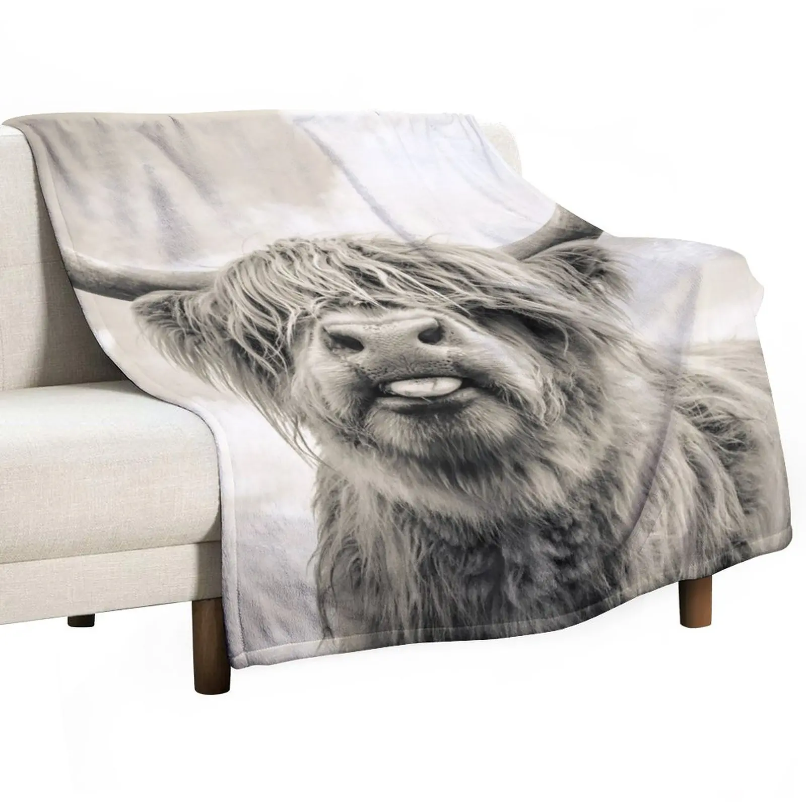 

Cheeky Highland Cow Throw Blanket Blanket Fluffy Single Blanket Blanket Luxury Flannels Blanket