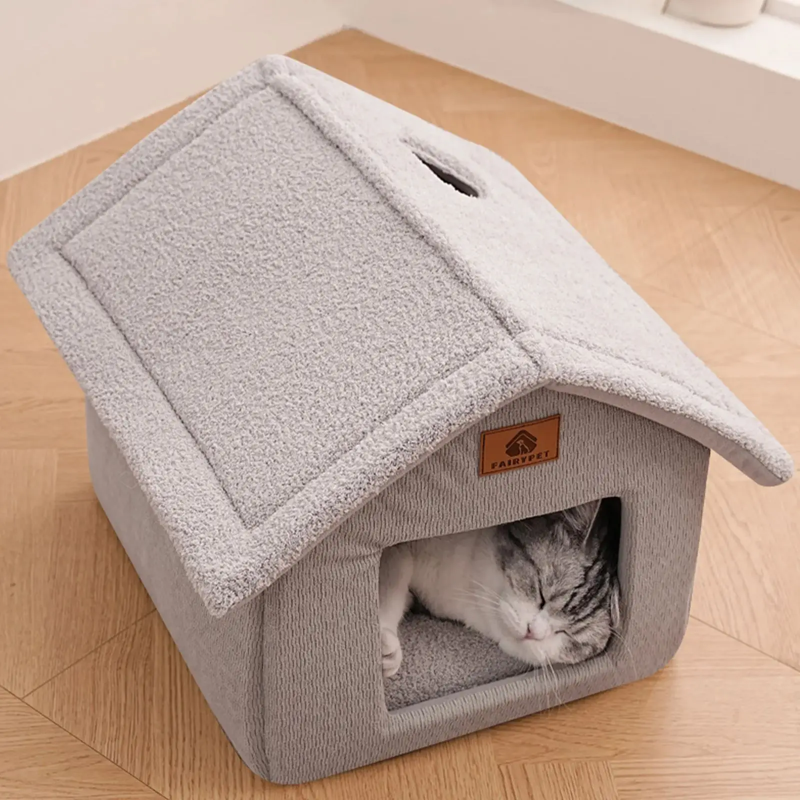 Winter Closed Small Pet Bed House 2