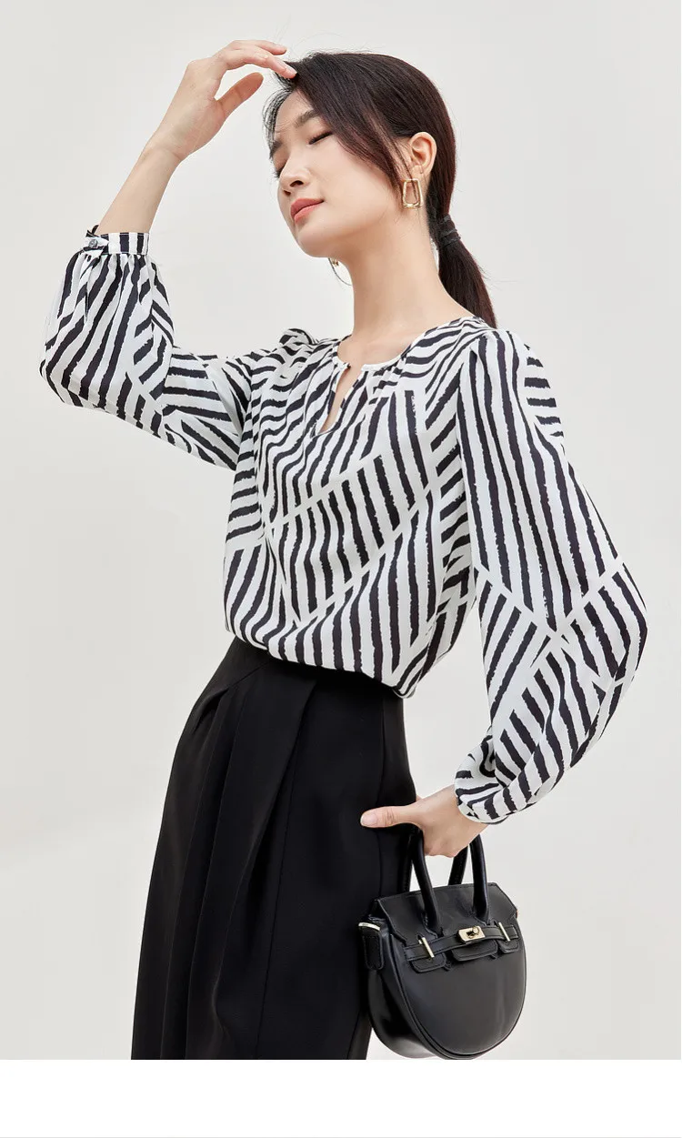 SENTUBILA Women Elegant Print Chiffon Blouses and Tops 2025 Contrast Striped Round Neck Puff Sleeve Loose Autumn Shirts 133V5130