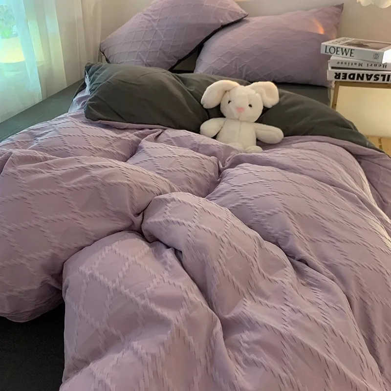 

Decorative flower four piece set of matte cotton matte autumn and winter light luxury and simple pure cotton dual color bed shee