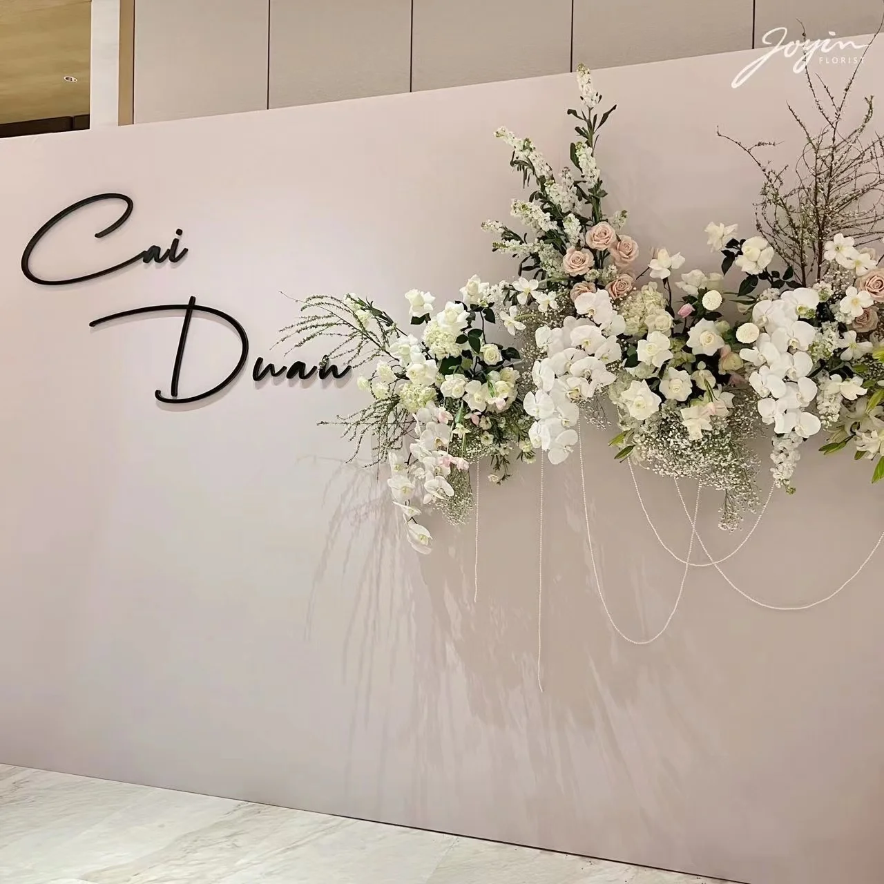 

Welcome area engagement decoration with floral wedding banquet KT board decorations