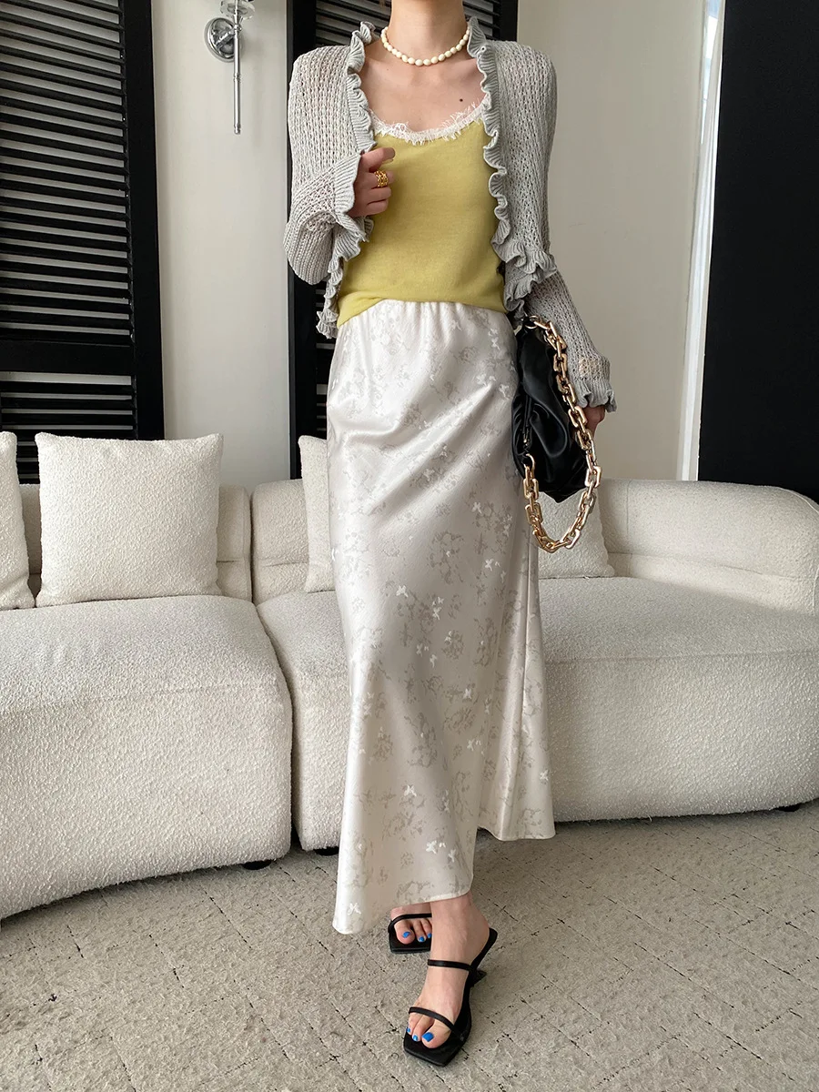 Frühlings- und Sommerrock für Damen im chinesischen Stil mit Schmetterlings-Jacquardmuster, elastischer hoher Taille und drapiertem Satin. – Detail 36