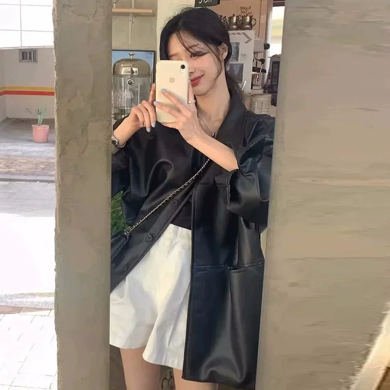 Stylish Korean Lapel Single-breasted Leather Jacket for Women Loose Fit Faux Top Autumn