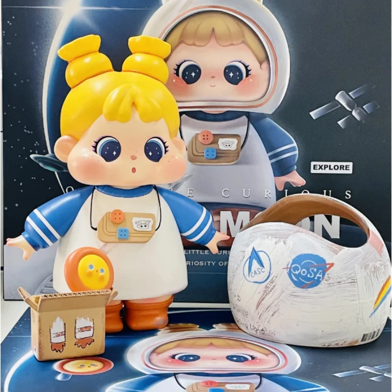 Qoqo宇宙飛行士の置物、月を探検、未来的なロケット人形、黄色い