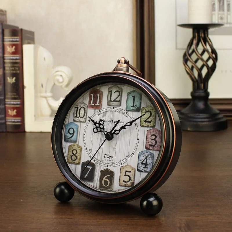 

Home clock ornaments, desktop living room retro creative alarm clock, bedroom bedside silent clock, personalized desk clock, ala