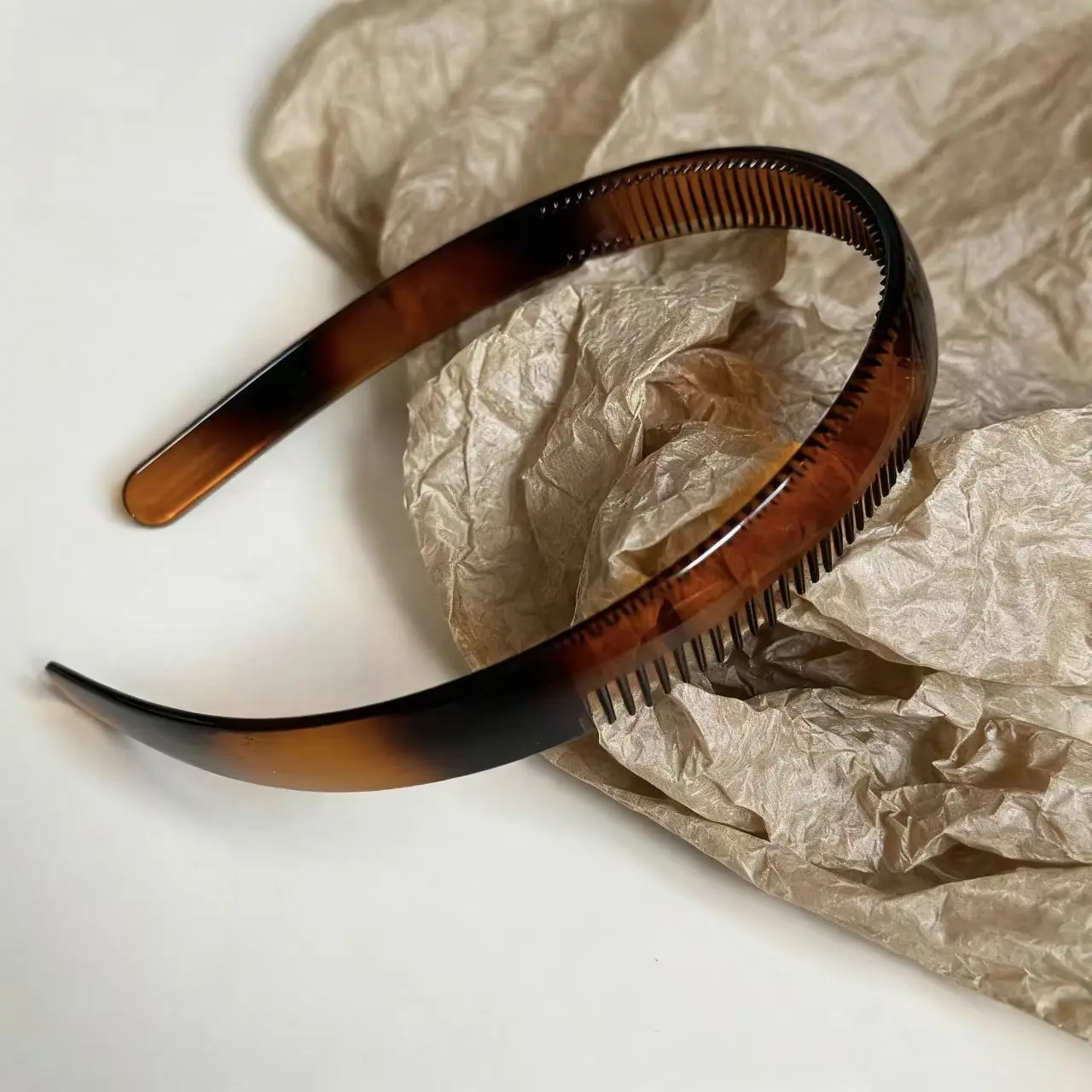 1PC Women's Acrylic Hair Headbands-Tortoiseshell Styles, Non-Slip, Elegant for Daily, Party, Vintage-Inspired Hair Accessories