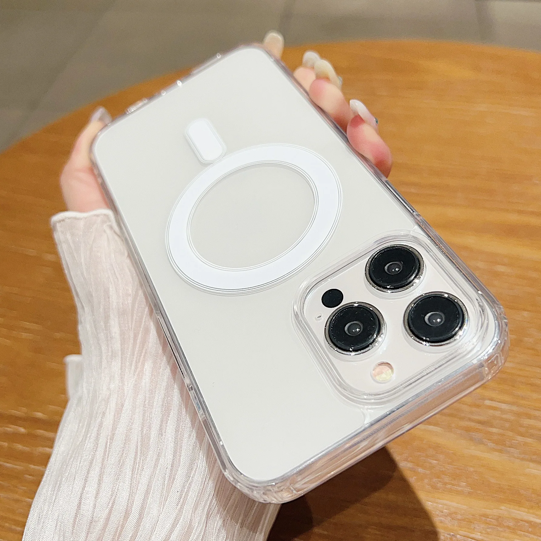 Transparent Wireless Charging Phone Case for iPhone 15 14 13 12 Pro Max TPU Magnetic Suction Cell Shockproof Cover