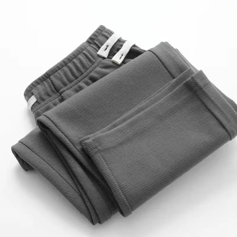 Рисунок 6 - Брюки мужские прямые однотонные