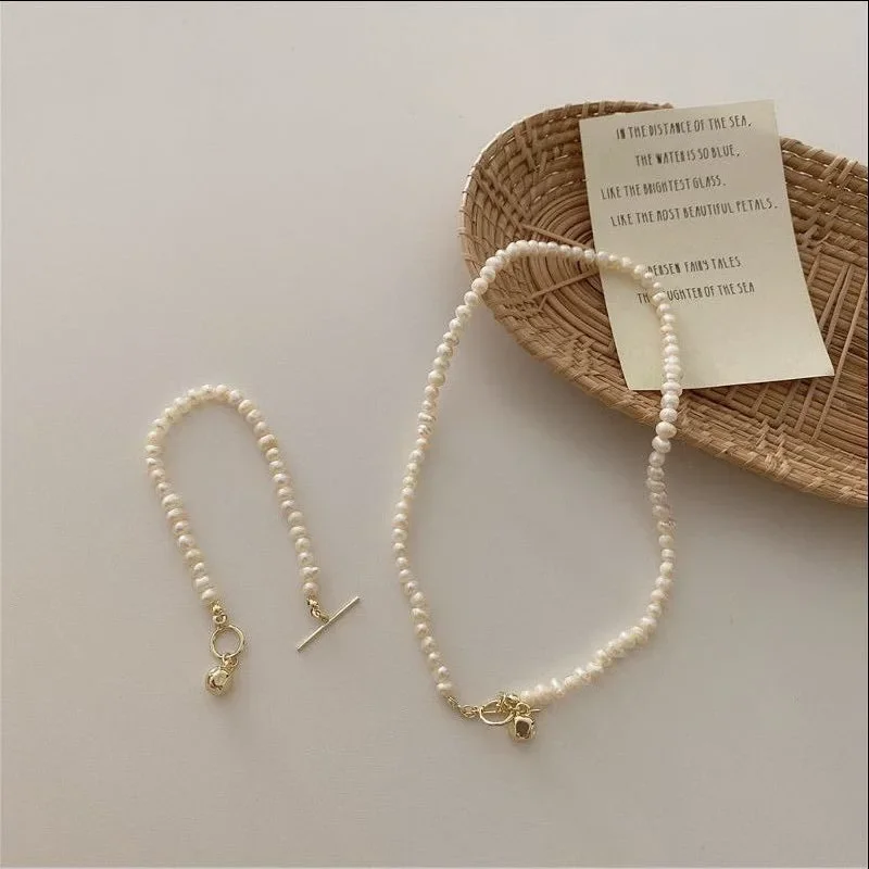 Minar Koreanische Vintage-Halsketten mit natürlichen Süßwasserperlen für Damen, goldfarben, Kupfer, Knebelverschluss, Kreis-Halskette, Schmuck