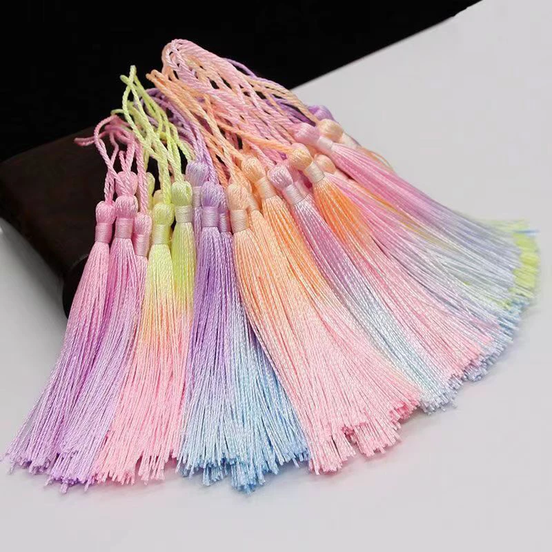 

Customizable gradient tassel hand dyed Polyester Silk Tassel For DIY Bookmark Pendant Jewelry Making Clothing Wedding Decoration