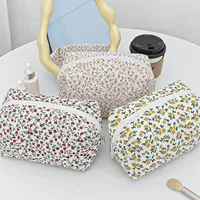Quilted Floral Makeup Bag Zipper Cute Print Flower Storage Organizer Makeup Accessory Toiletry Bag Large Capacity Cosmetic Bag 2