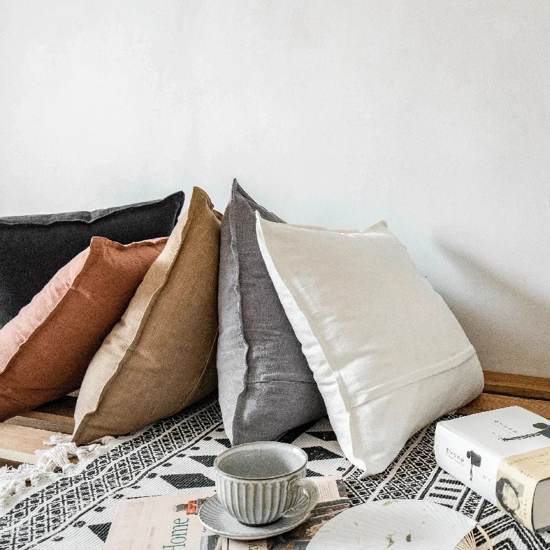 Luxurious Cotton Linen Throw Pillow Cover with Elegant Design