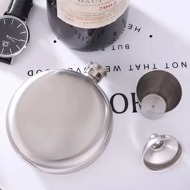 Description Picture 3 of item5oz Portable Metal Liquor Pocket Container with Lid Stainless Steel Mini Leak Proof Round Hip Flask