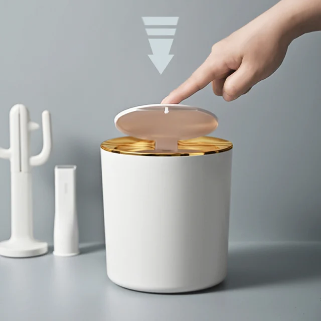 Small Round Plastic Trash Can Wastebasket Garbage Container Bin with Swing Top Lid  Garbage Bucket for Bathrooms Kitchens FU 5