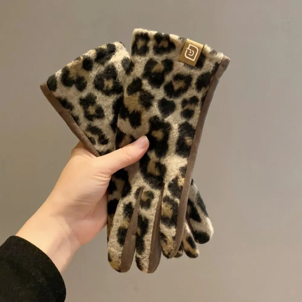 Fashion Leopard-print Gloves Comfortable Touch Screen Winter Gloves Ladies Driving Gloves Windproof Mittens Skiing Gloves