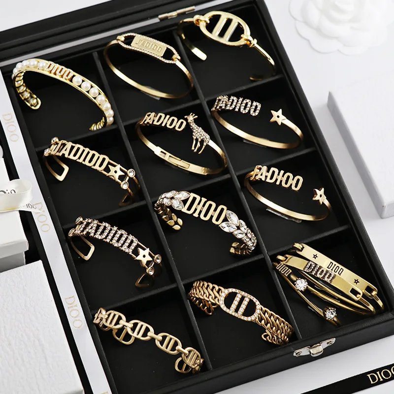 

New Elk Pearl Bracelet Women's Vintage Letter S925 Sterling Silver Bracelet with European and American Style Versatile Opening