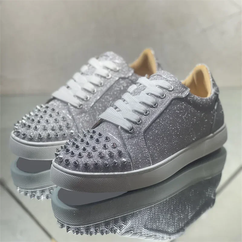 

Fashion Luxury Designer Red Bottoms Silver Rhinestones Rivet Shoes for Men Low Top Flats Loafers Women's Casual Driving Sneakers