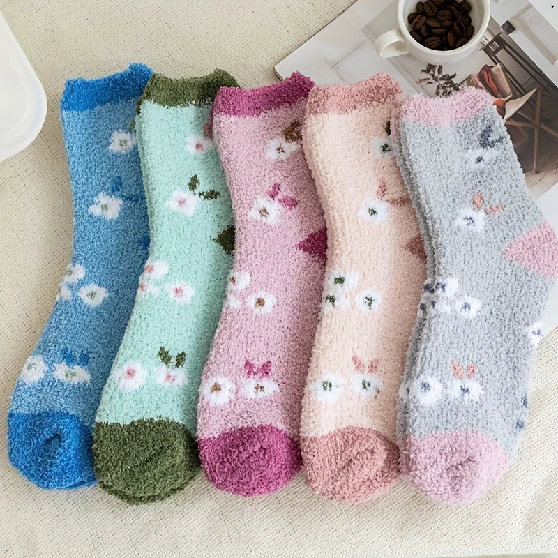 

5 Pairs of Floral Printed Socks for Comfortable and Warm Color Block Blurry Socks