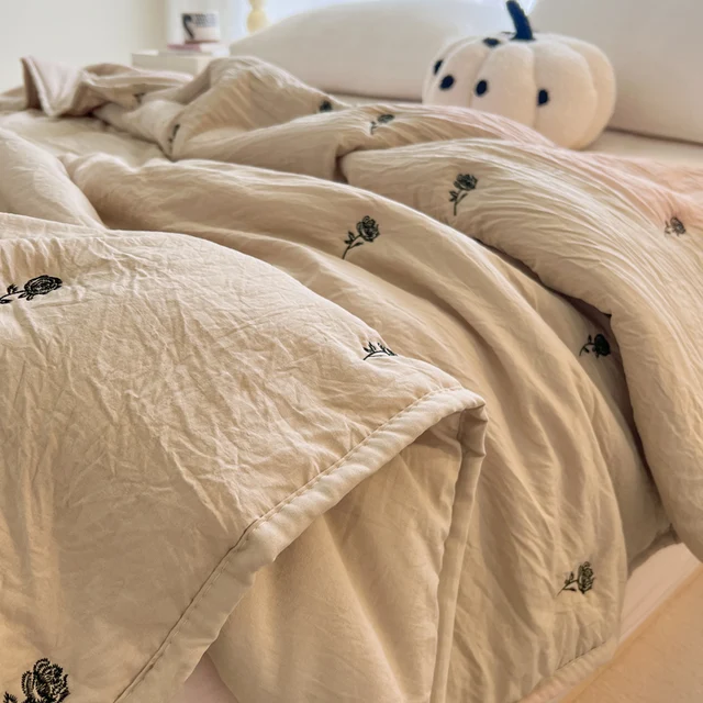 Japanese Minimalism Skin-friendly Summer Blanket Soft Breathable Single Double Duvet Washed Embroidered Comfortable Thin Quilt 3