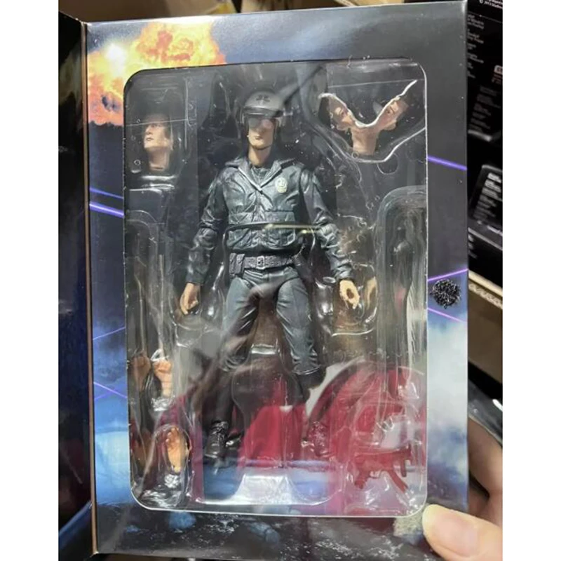 Neca Terminator 2 Ration Day T-1000 Action Figure T-800 Alexander Schwarzenegger Pvc Moto Figure Modello Giocattolo Decorazione Regalo