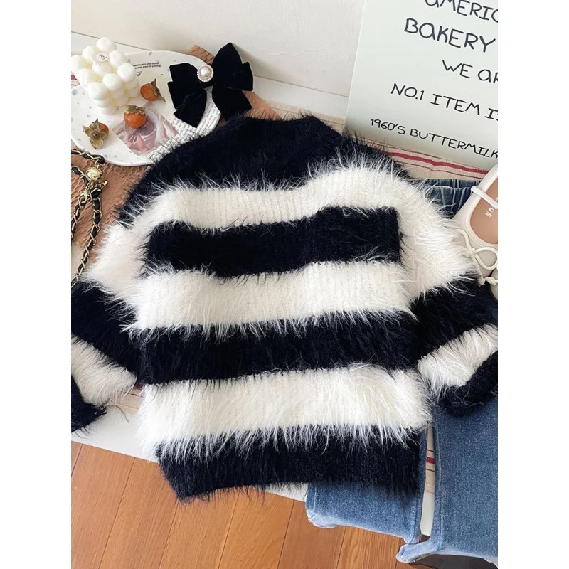 

Mink Fur Black and White Striped Sweater Girls' Autumn Versatile Soft Glutinous Loose and Lazy Style Thickened Winter Sweater Sw