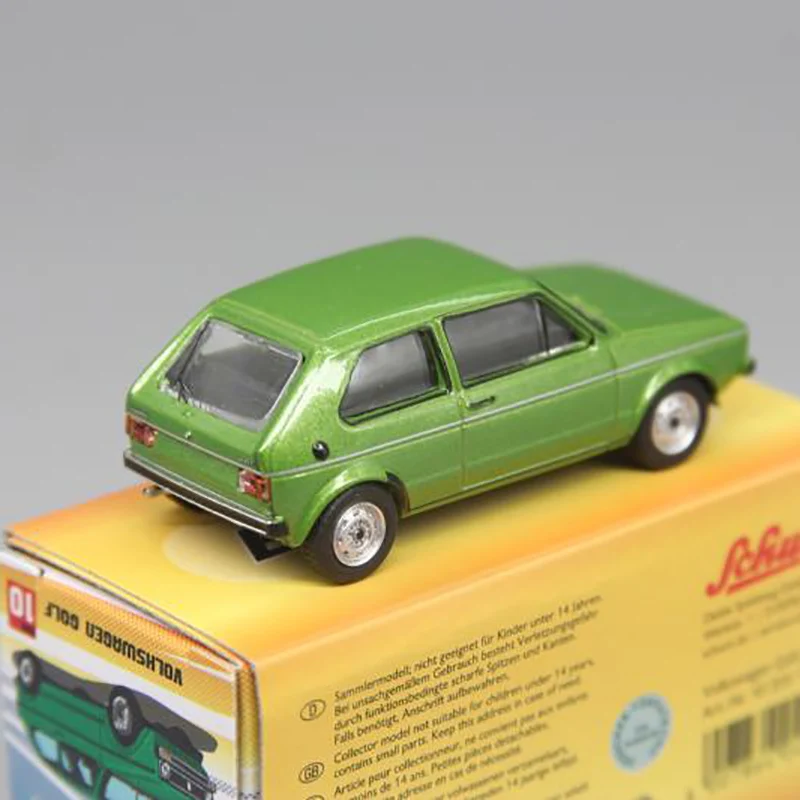 ミニカー 1/43 Volkswagen Golf GTI / Schuco Schuco 1:43 Volkswagen Golf GTI red 4039378400385 model car
