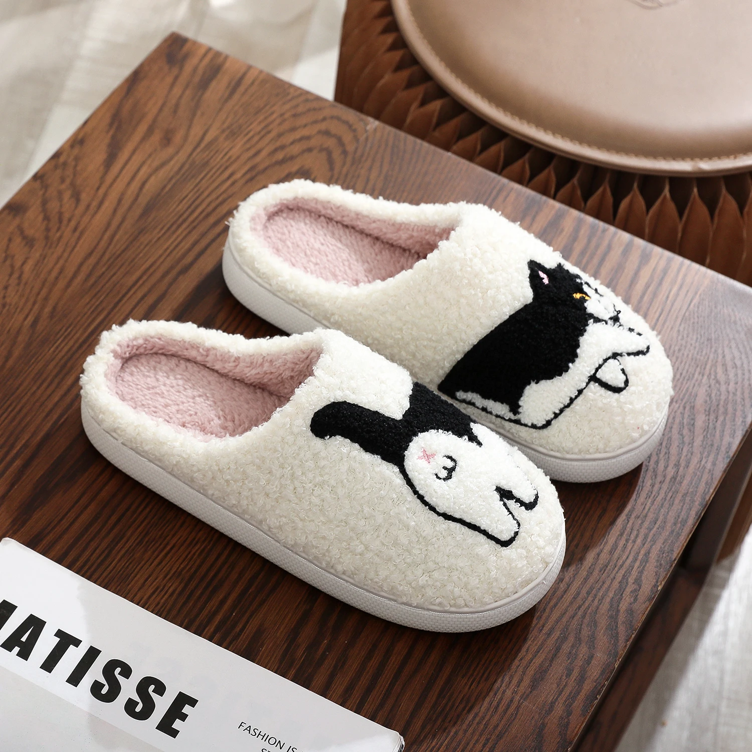 Cow Cat Pet Pattern Embroidery stuffed Home Platform Cozy Wool Cotton Slippers Cute Warm Non-slip Indoor Slippers Pet Mom Gift Catman Men Women Can Wear 2