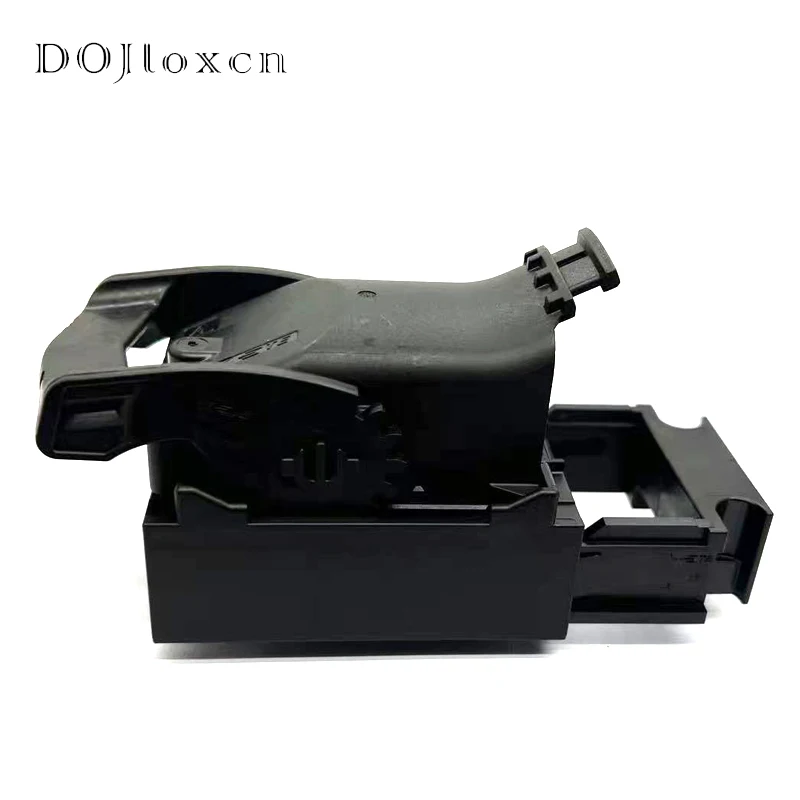 Description Picture 3 of item1/5/10/20 Sets 1-2208709-1 2208730-1 TE 91 Pin ECU Contactor Engine Computer Board Plug For BoGolf 7 Magotan Passat A6 A8