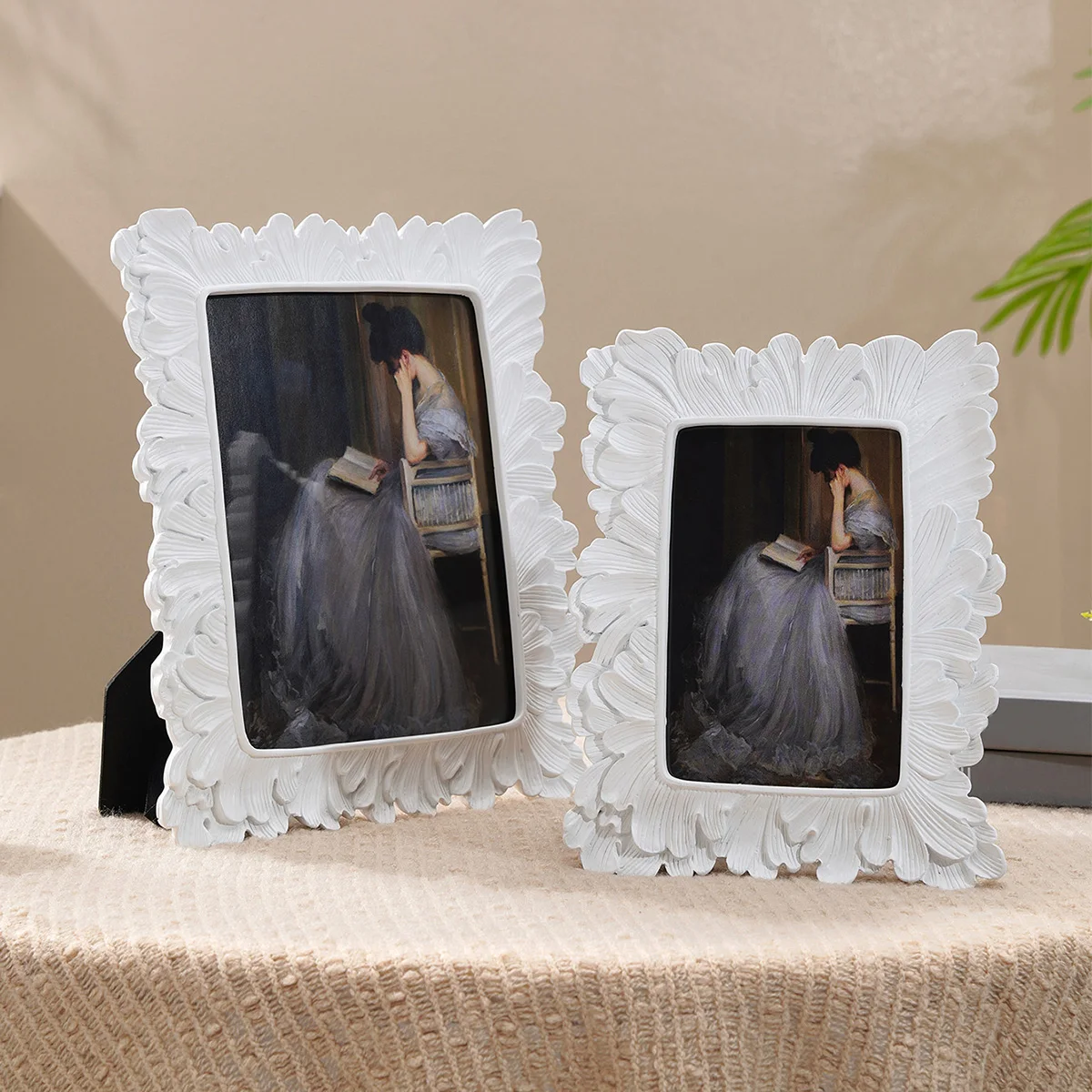 1PC, resin-made European-style white palm leaf lace decorative photo frame, suitable for family photo display and shooting props