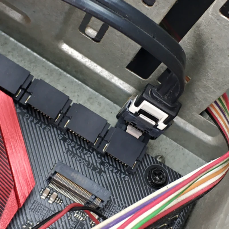 SATA 7Pin Female to Male 90 Degree Angle Elbow Adapter with Lock - Computer Case Motherboard Serial Data Cable Description Image.This Product Can Be Found With The Tag Names Computer Cables Connecting, Computer Peripherals, PC Hardware Cables Adapters, Sata 7pin