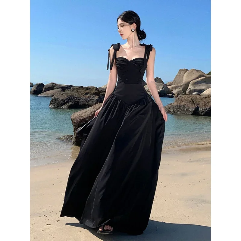 

Black Camisole Tube Top Vest with High Waist Large Swing Skirt Long Skirt Two-Piece Suit for Seaside Vacation