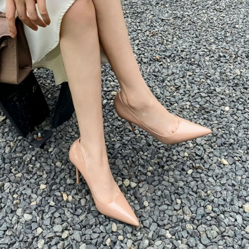 Trendy Nude High Heels 2024 New Minimalist Patent Leather Temperament Pointed Shallow Mouth Versatile High Heels Single Shoe 5