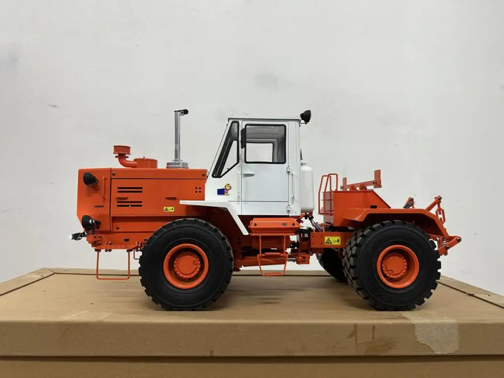 

1/12 T150K Metal RC Hydraulic Tractor Controlled Painted Assembled Agricultural 2 Speed Transmission Trucks Sound Light Vehicle