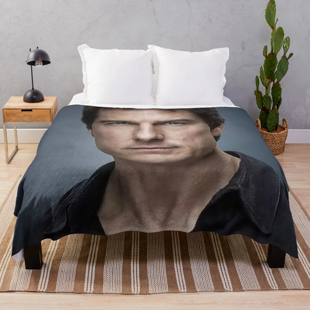 

tom cruise Throw Blanket Luxury Quilt Fluffy Shaggy Moving Blankets