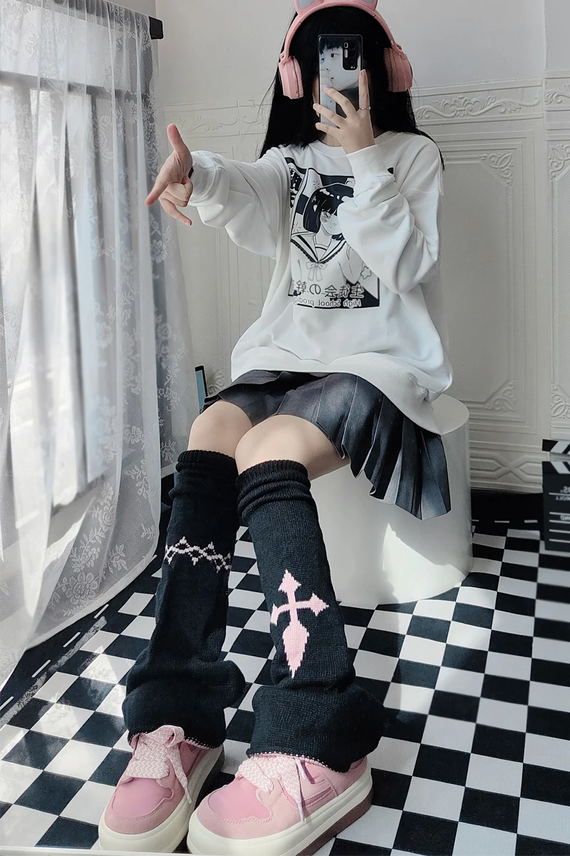 2023 New Autumn and Winter Hot Girl Leg Warmers Dark Wide Leg Foot Sock Sweet Cool Cross Chain Niche Y2K Leg Warmer for Women