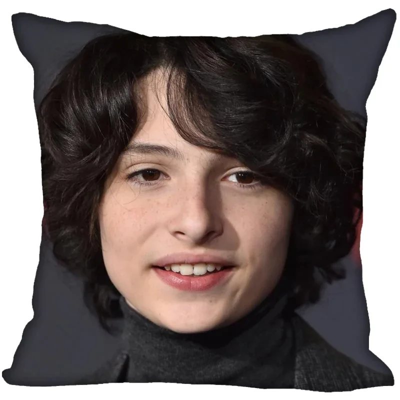 Nieuwe Finn Wolfhard Kussensloop Slaapkamer Home Office Decoratieve Kussensloop Vierkante Rits Kussenslopen 45X45CM Satijn Zachte Geen Fade