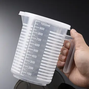 Clear Plastic Measuring Cup with Lid 1