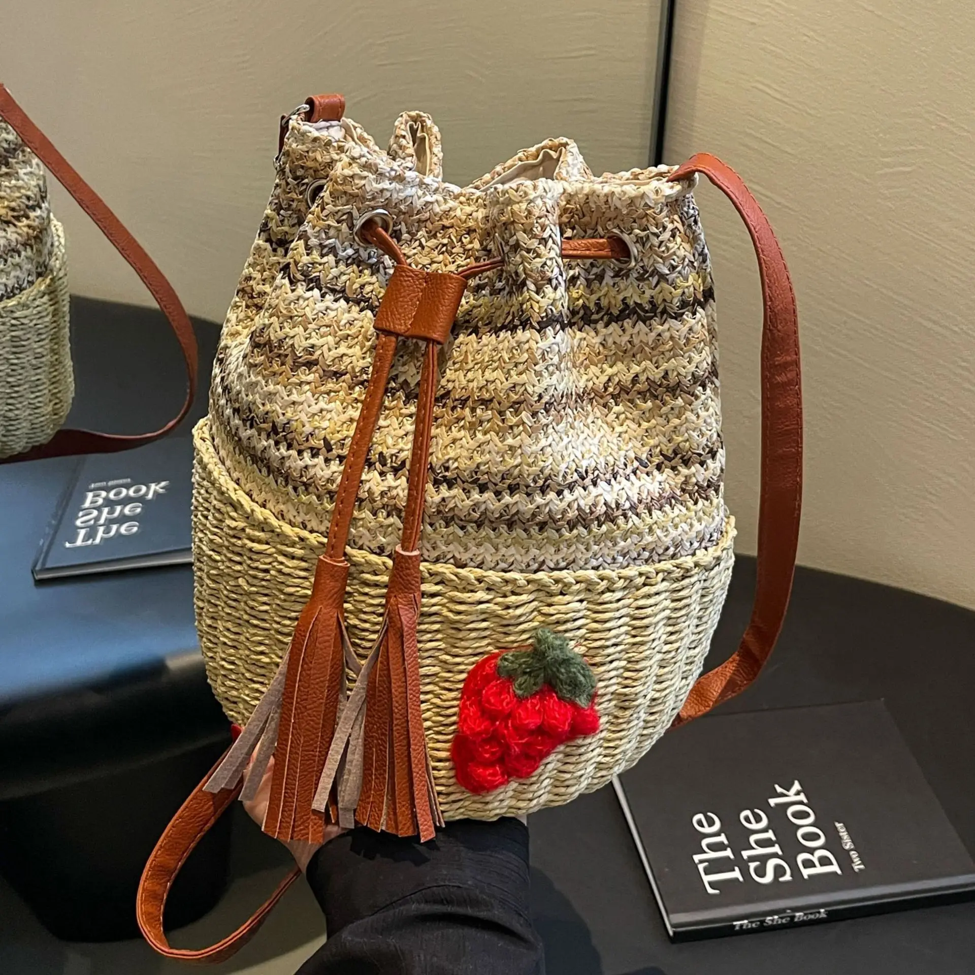 

Trendy Straw Crossbody Bag for Women 2024 Summer Female Handbags Shoulder Bag Fashion Beach Beach Bag Small Simple Bucket bag