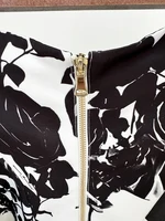 HIGH STREET Newest 2026 Runway Designer Fashion Women's Metal Rose Buttons Printed Floral Mini Skirt - Image 6
